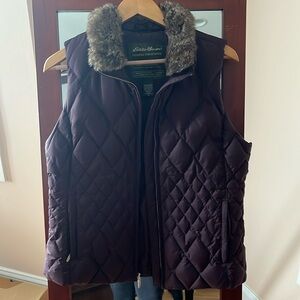 Eddie Bauer Women’s closedown Vest in Eggplant